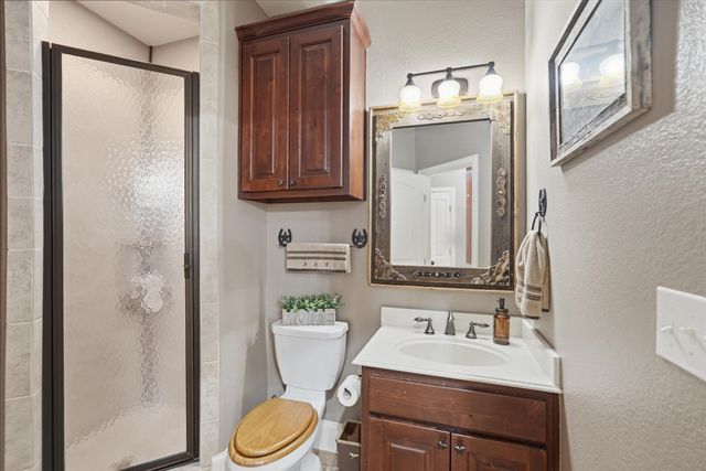 657 Hidden Lakes Boulevard, Gunter, TX 75058