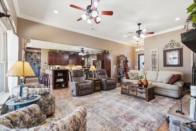 657 Hidden Lakes Boulevard, Gunter, TX 75058