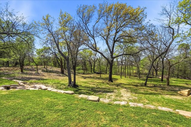 657 Hidden Lakes Boulevard, Gunter, TX 75058