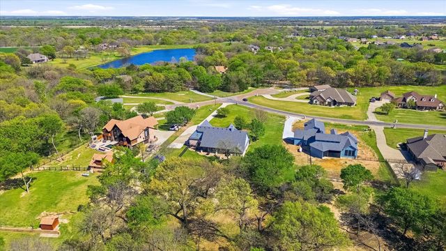 657 Hidden Lakes Boulevard, Gunter, TX 75058