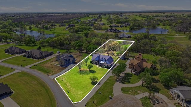 657 Hidden Lakes Boulevard, Gunter, TX 75058