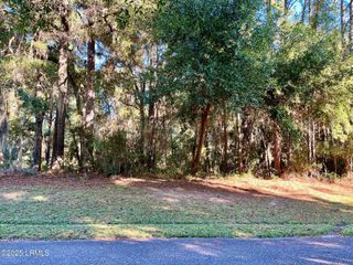 24 Little Creek Road, Lady's Island, SC 29907