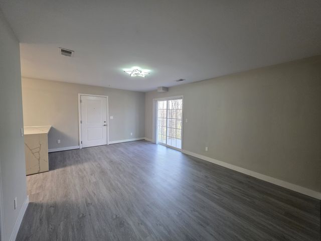 543 Peachers Mill Rd, Clarksville, TN 37042