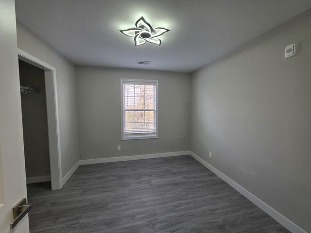 543 Peachers Mill Rd, Clarksville, TN 37042