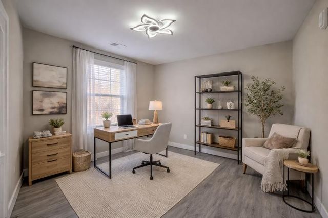 543 Peachers Mill Rd, Clarksville, TN 37042