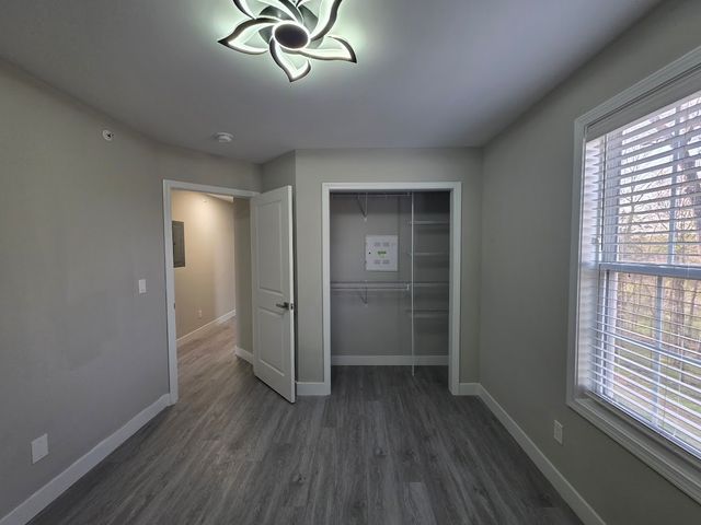 543 Peachers Mill Rd, Clarksville, TN 37042