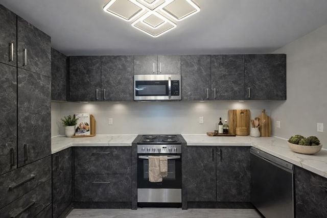 543 Peachers Mill Rd, Clarksville, TN 37042