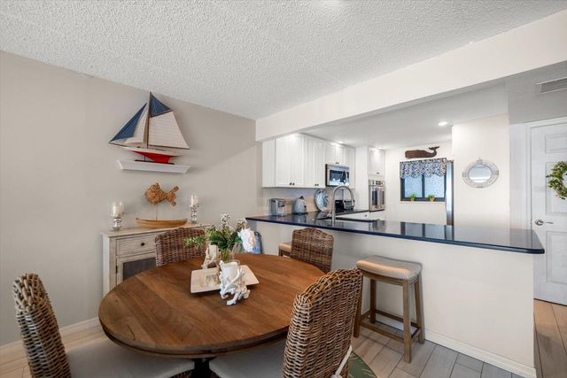 825 S GULFVIEW BOULEVARD 202, Clearwater Beach, FL 33767