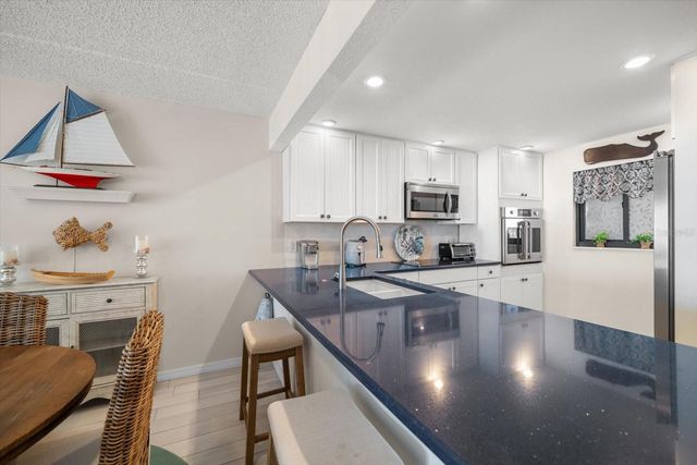 825 S GULFVIEW BOULEVARD 202, Clearwater Beach, FL 33767