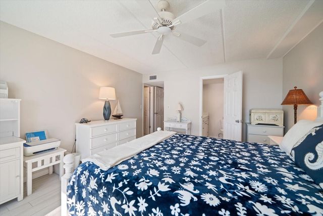 825 S GULFVIEW BOULEVARD 202, Clearwater Beach, FL 33767