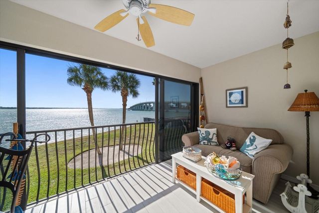 825 S GULFVIEW BOULEVARD 202, Clearwater Beach, FL 33767