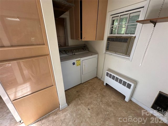 5 Lone Pine Road, Asheville, NC 28803