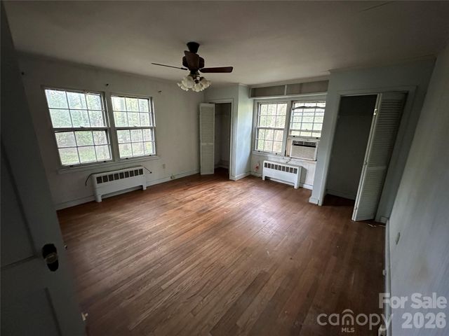 5 Lone Pine Road, Asheville, NC 28803
