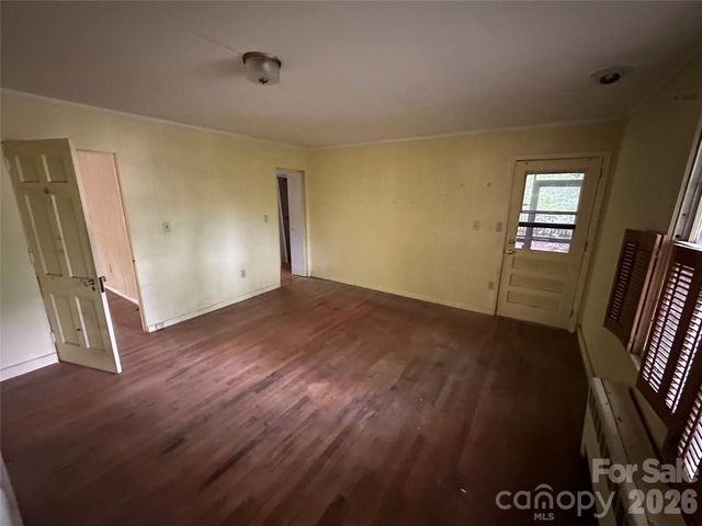 5 Lone Pine Road, Asheville, NC 28803