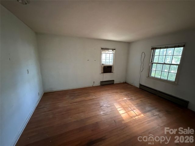 5 Lone Pine Road, Asheville, NC 28803