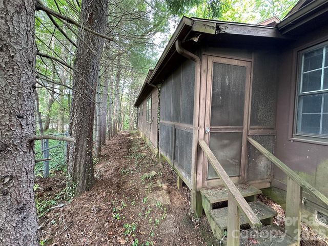 5 Lone Pine Road, Asheville, NC 28803