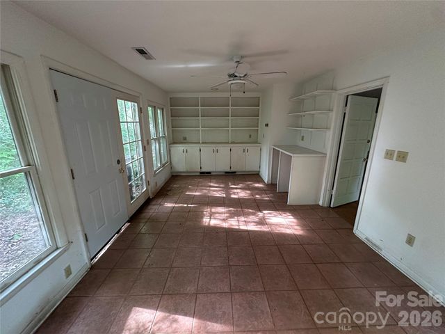5 Lone Pine Road, Asheville, NC 28803