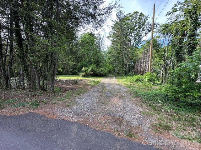 5 Lone Pine Road, Asheville, NC 28803