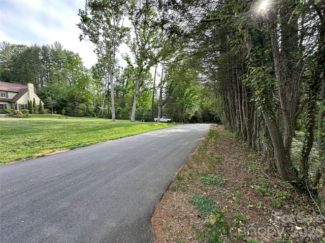 5 Lone Pine Road, Asheville, NC 28803