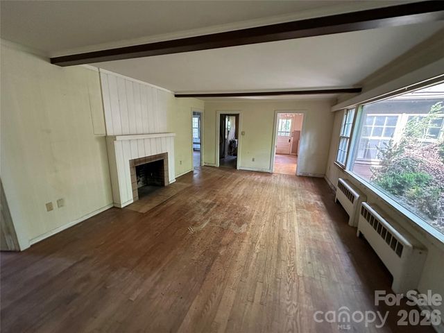 5 Lone Pine Road, Asheville, NC 28803