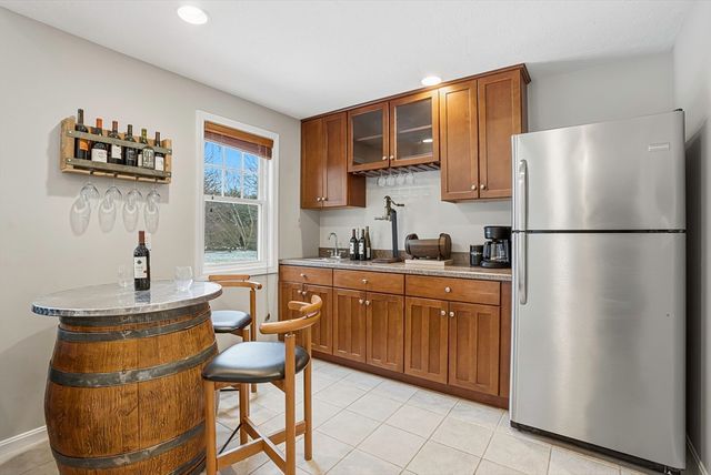 4 Donna Pass, Hopkinton, MA 01748