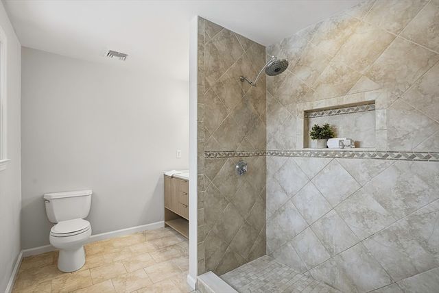 4 Donna Pass, Hopkinton, MA 01748