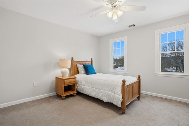 4 Donna Pass, Hopkinton, MA 01748