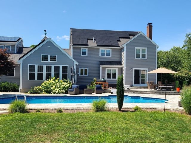 4 Donna Pass, Hopkinton, MA 01748