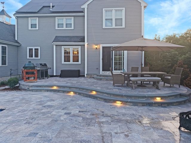 4 Donna Pass, Hopkinton, MA 01748