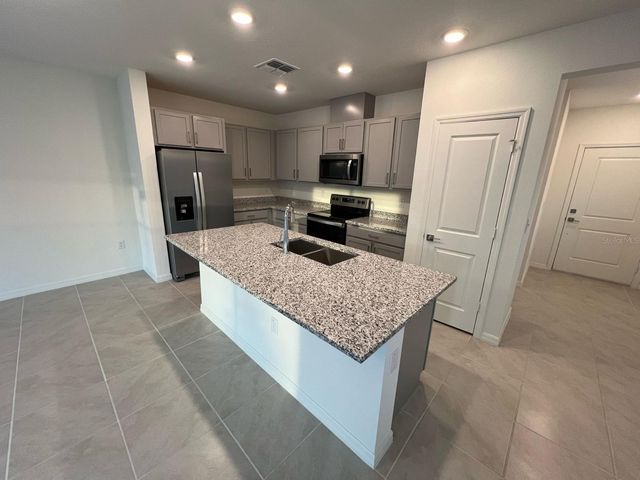 680 STONEY POINT CIRCLE, Davenport, FL 33896