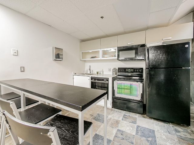 6533 East Jefferson 238, Detroit, MI 48207