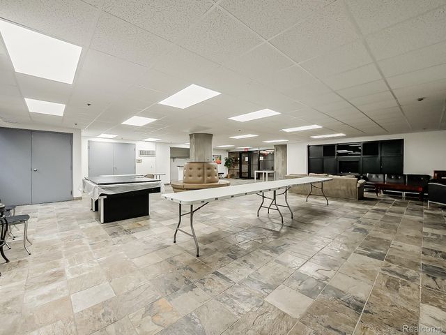 6533 East Jefferson 238, Detroit, MI 48207