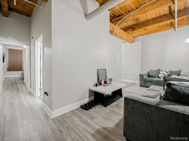 6533 East Jefferson 238, Detroit, MI 48207
