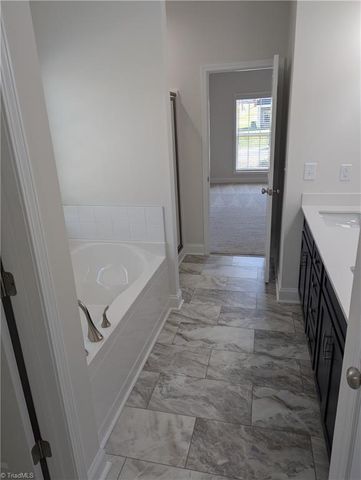 106 Kyndall Run Drive 42, Lexington, NC 27295