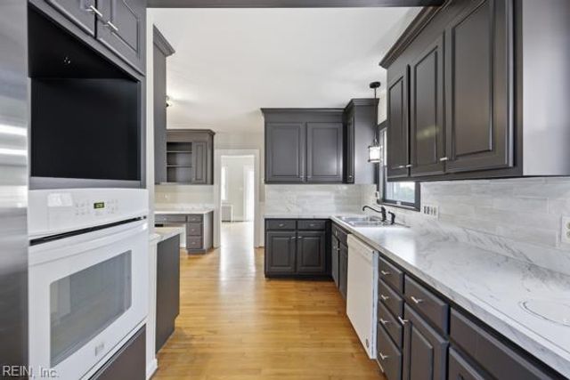 144 Algonquin RD, Hampton, VA 23661