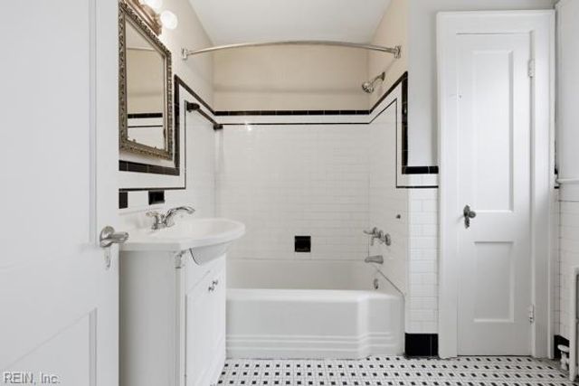 144 Algonquin RD, Hampton, VA 23661