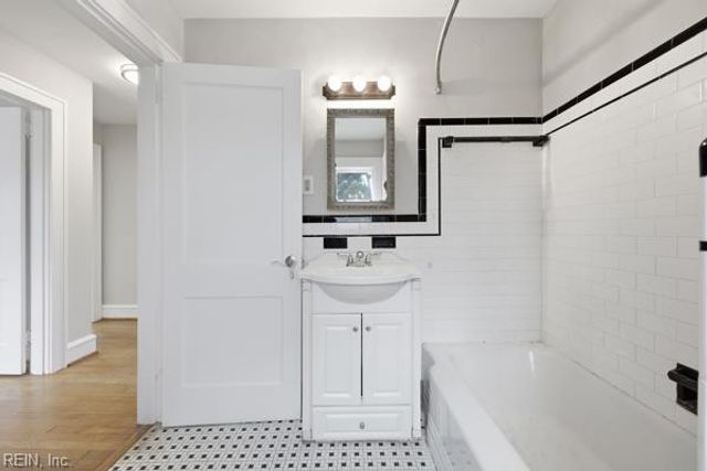 144 Algonquin RD, Hampton, VA 23661