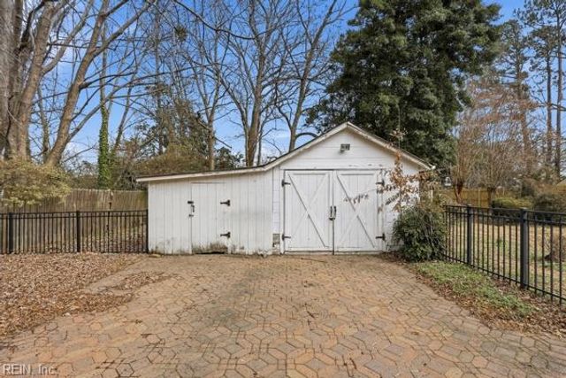 144 Algonquin RD, Hampton, VA 23661