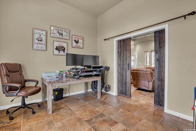 524 Jacobs, La Vernia, TX 78121