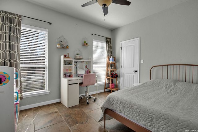 524 Jacobs, La Vernia, TX 78121