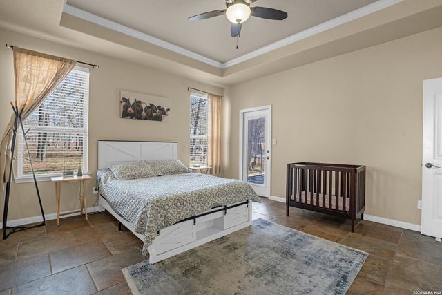 524 Jacobs, La Vernia, TX 78121