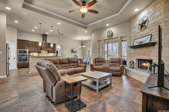 524 Jacobs, La Vernia, TX 78121