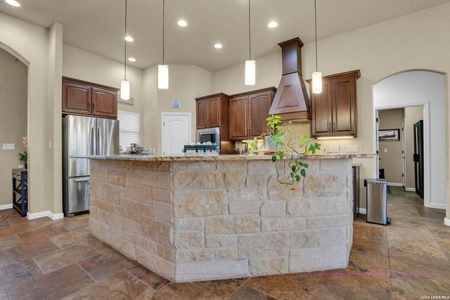 524 Jacobs, La Vernia, TX 78121