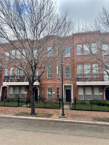 15826 Quorum Drive, Addison, TX 75001