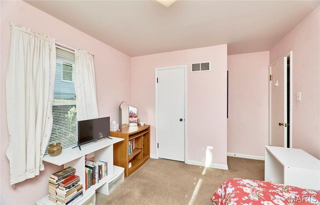 917 Hawthorn Avenue, St Charles, MO 63301