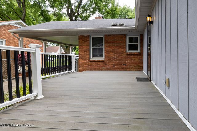 10220 Starlight Way, Louisville, KY 40272