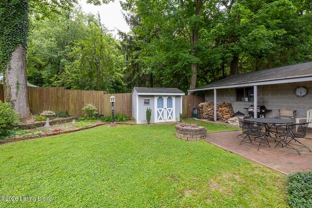 10220 Starlight Way, Louisville, KY 40272