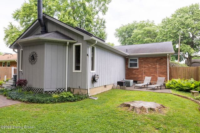 10220 Starlight Way, Louisville, KY 40272