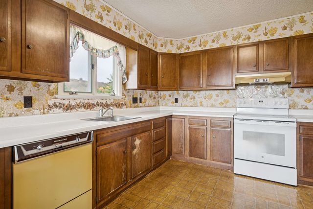 1084 South Randolph Road, Randolph, VT 05060