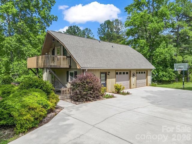 90 Mcentire Road, Tryon, NC 28782